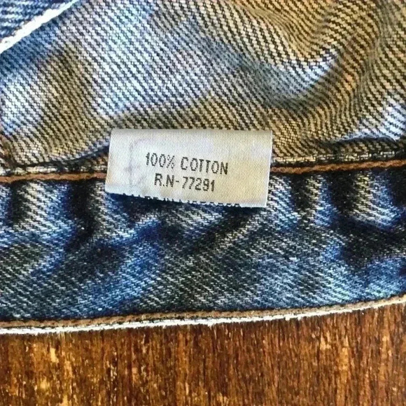 Bolero Jeans | Vintage High-Rise Jean Shorts - Picture 3 of 4